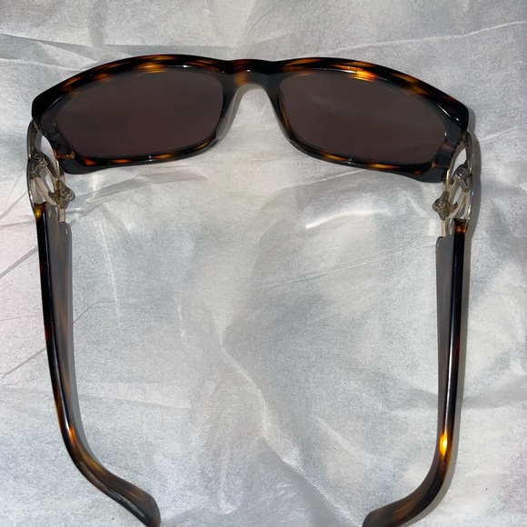Authentic Vintage CHANEL Brown Tortoise sunglasses - Picture 5 of 8